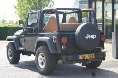 Jeep-Wrangler-4