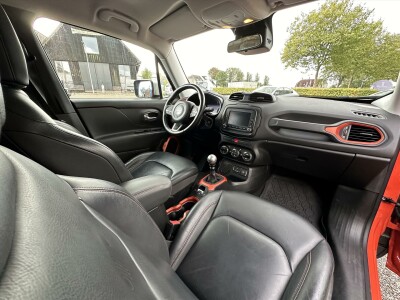 Jeep-Renegade-15